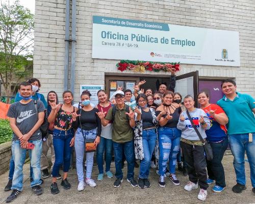 FotografoFoto Alcaldía de Medelllín:5.200 emprendimientos locales se fortalecieron y 18.000 personas recibieron formación en Industria 4.0 durante el último año. 